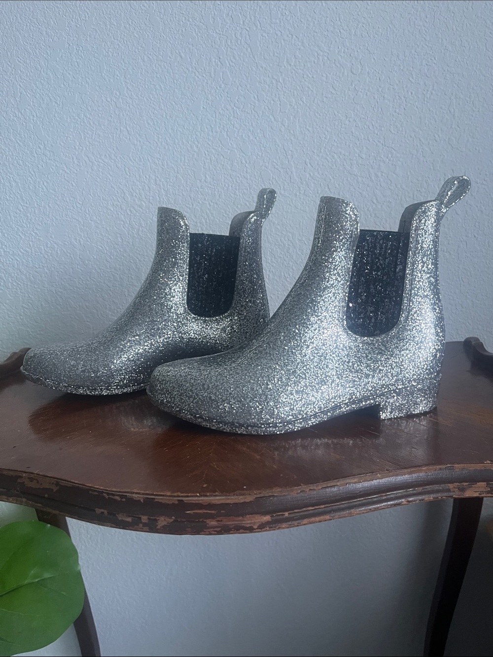 Y2K era Sketchers Silver Glitter Chelsea Rain Boots